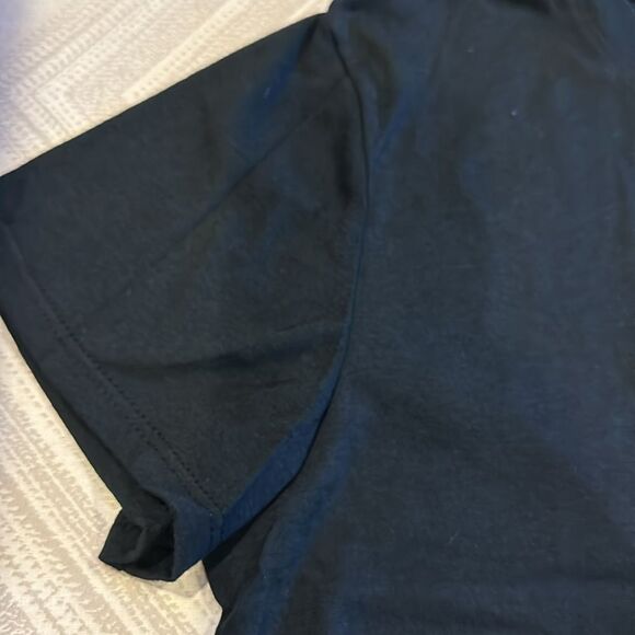 Sub_Urban Riot Women’s Black T-Shirt with Red Heart in Pocket - Picture 4 of 8